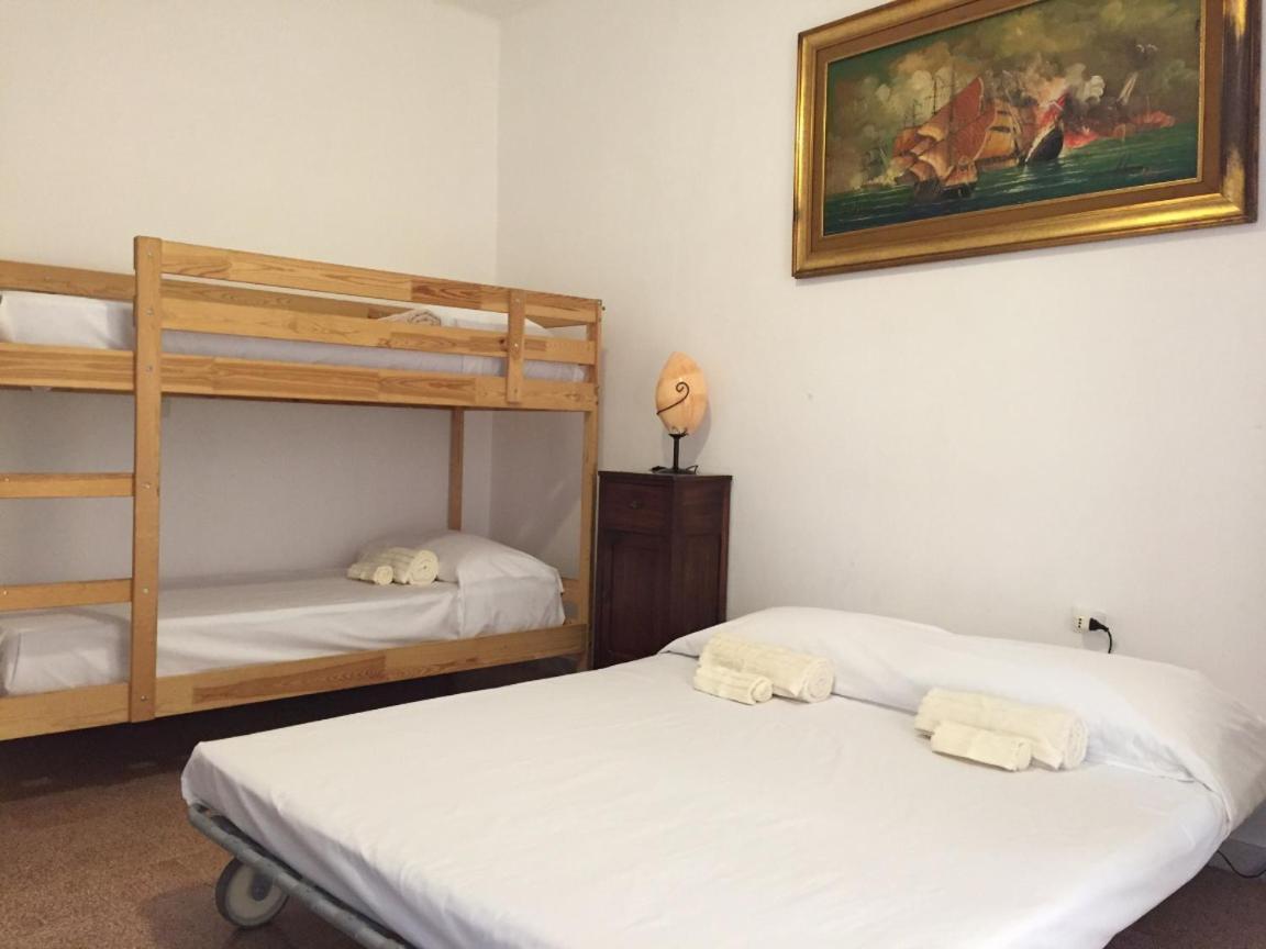 Nice Apartament 100M To Sea 2*Floor Monopoli Bagian luar foto