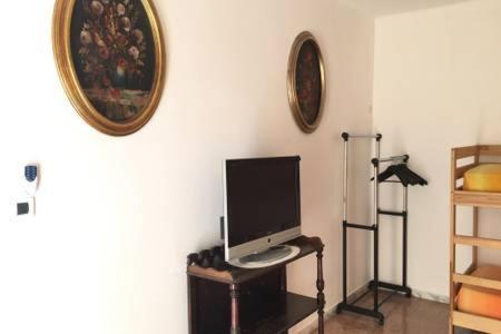 Nice Apartament 100M To Sea 2*Floor Monopoli Bagian luar foto